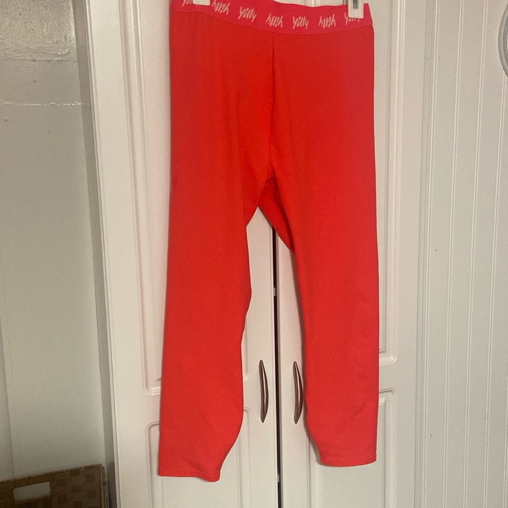Neon Pink Yitty Leggings